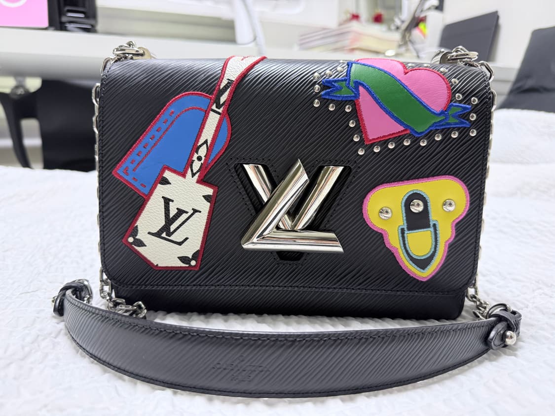 루이비통트위스트MM 한정판 패치 상품이미지2