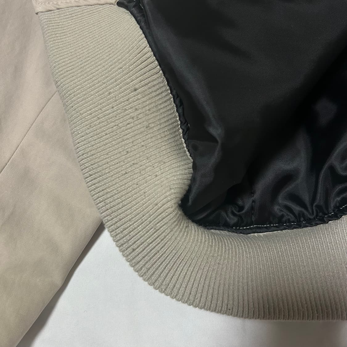 알렌느 3D 패디드 자켓 (크림베이지) 상품이미지3