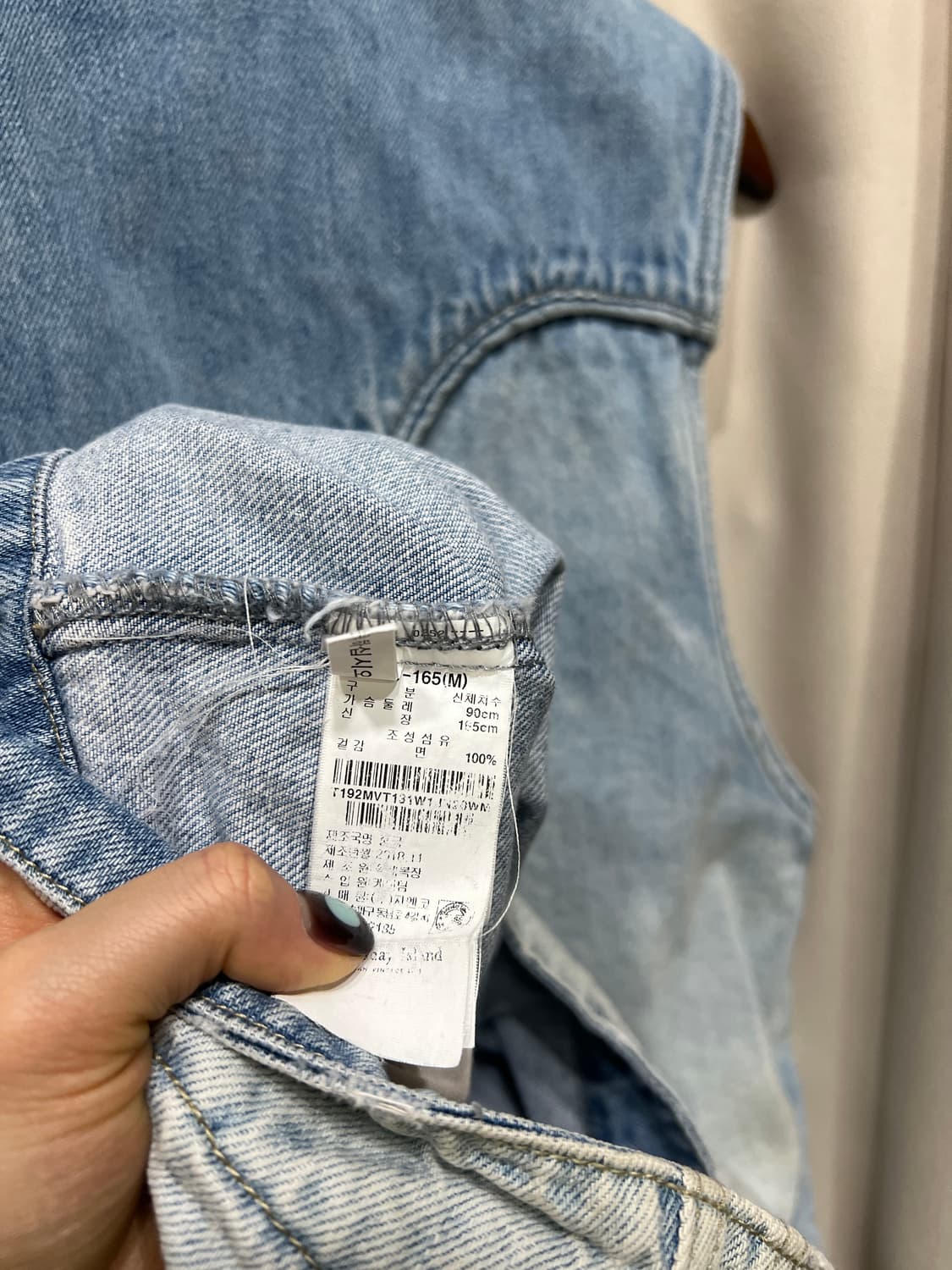 써스데이 아일랜드 그라데이션 데님 베스트 자켓 상품이미지7