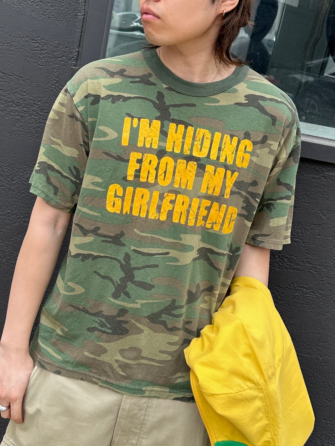 Taboo 아임 하이딩 프롬 마이 걸프렌드 티 상품이미지1