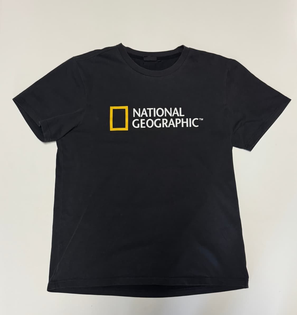 내셔널지오그래픽 빅 로고 반팔 티셔츠 블랙 L ~ XL 상품이미지1