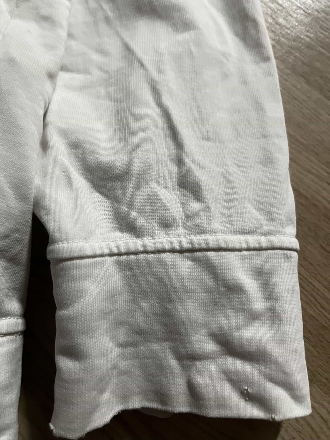 스톤아일랜드 맨투맨 흰색 상품이미지4