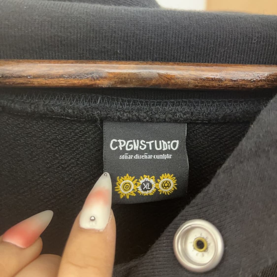 꼼파뇨 올드스쿨 Y2K 크래킹 스냅 스트릿 힙 후드티 XL C09343 상품이미지5