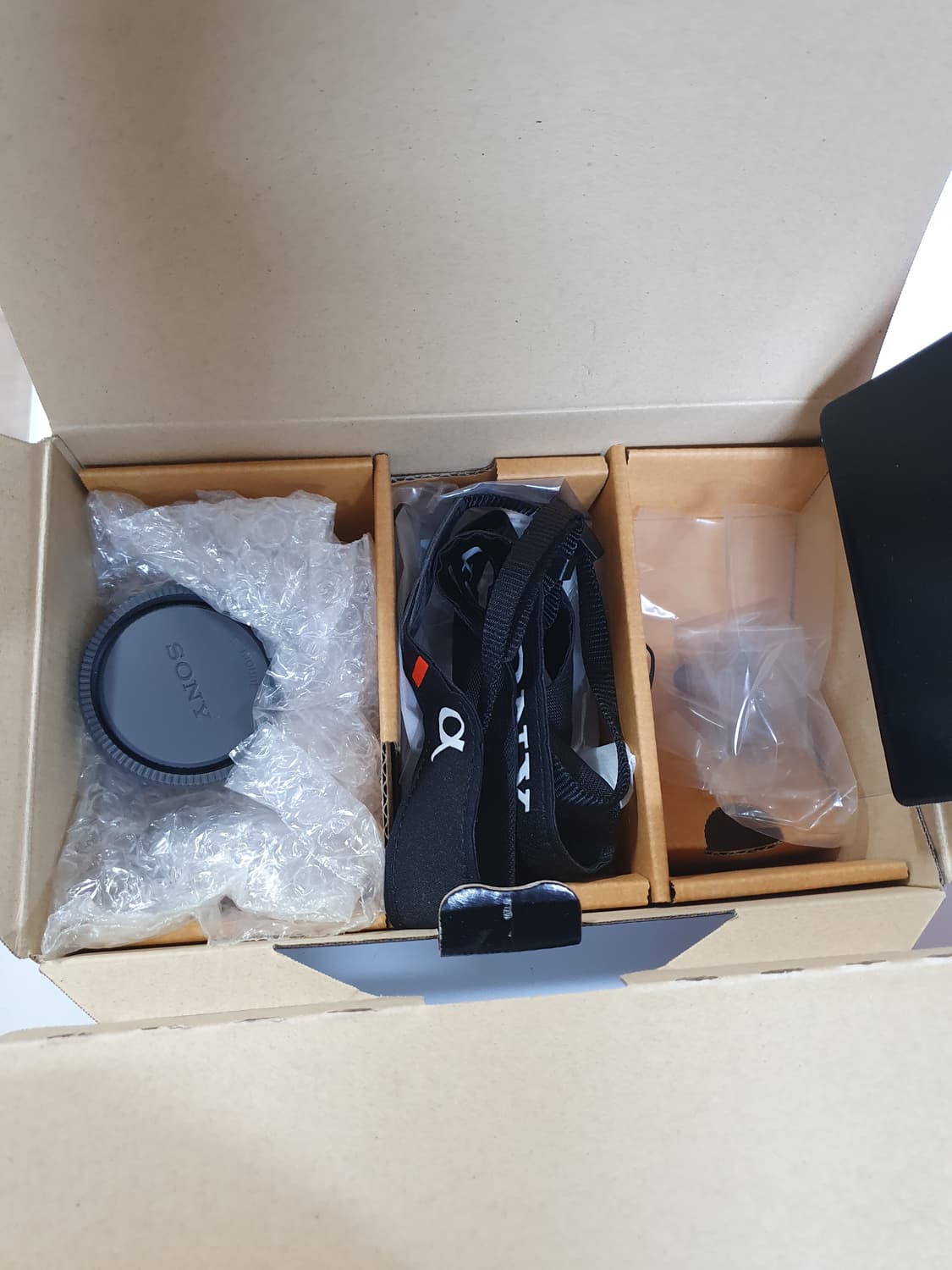 소니 A6400 미러리스 카메라 E 18-135mm 박스풀. A급 2대 상품이미지2