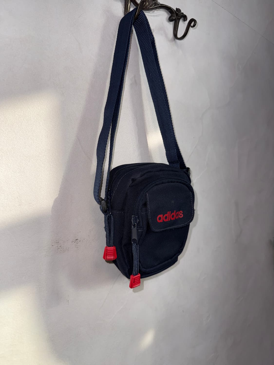 Adidas dark navy mini cross bag 상품이미지3