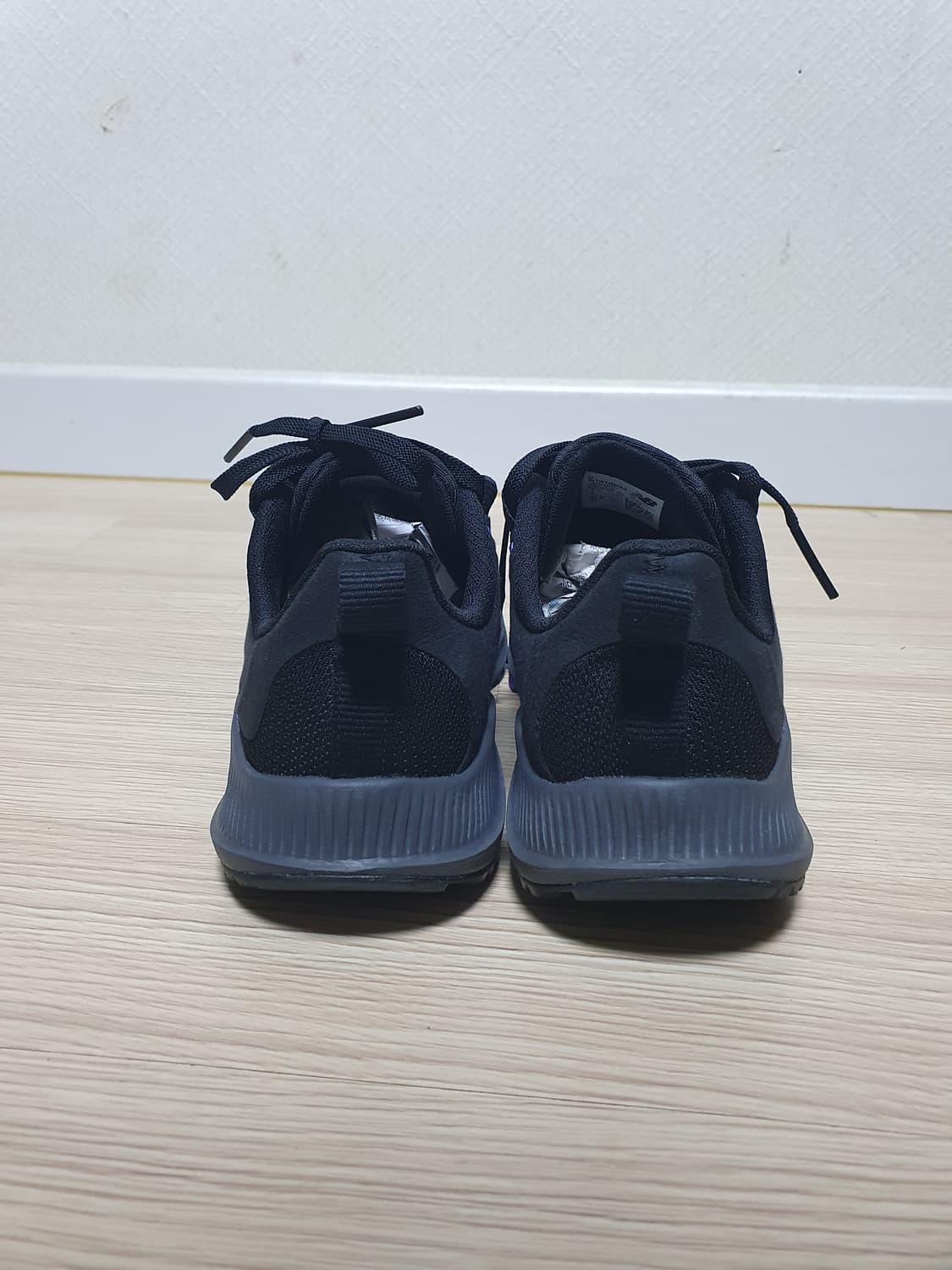 뉴발란스 다이나소프트 트레일러닝화 240 상품이미지5