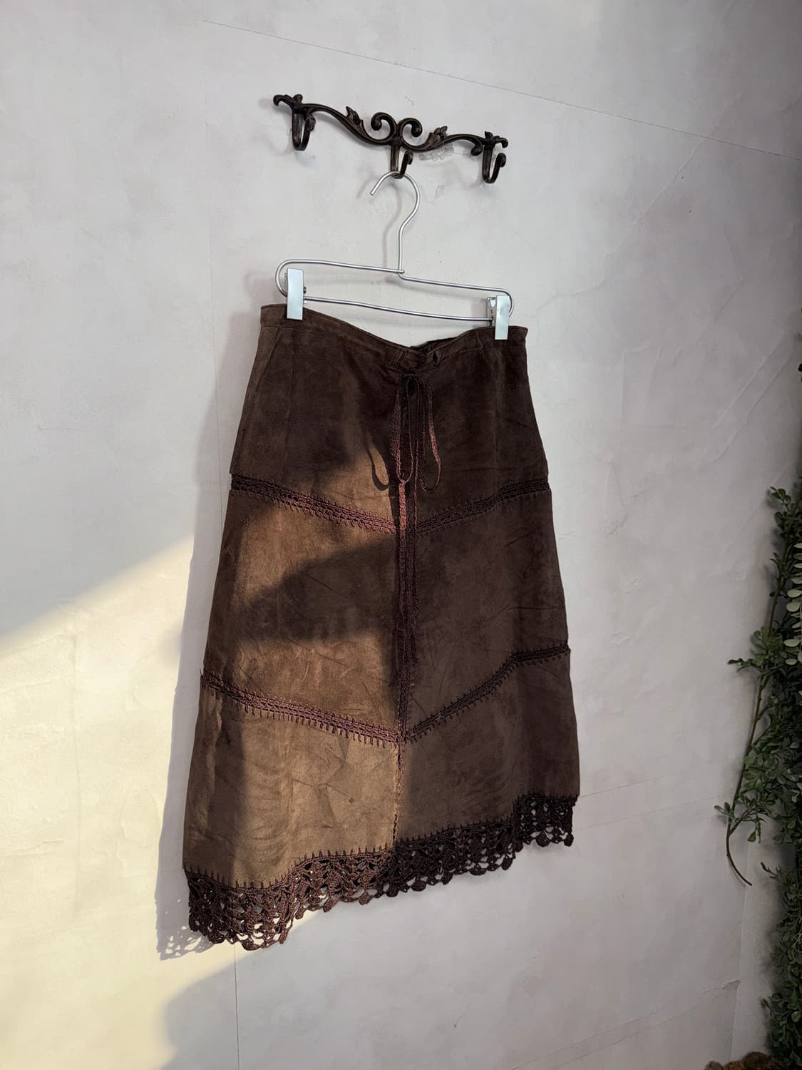 Dark brown pig skin suede patch skirt 상품이미지2