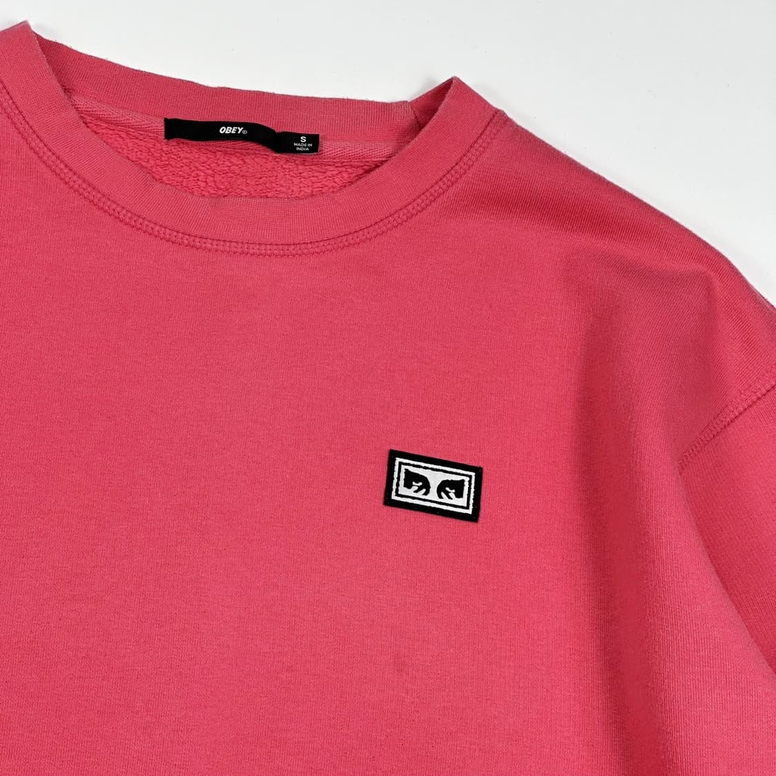 오베이 아이콘 아이즈 박스 로고 핑크 맨투맨 (S) 상품이미지3