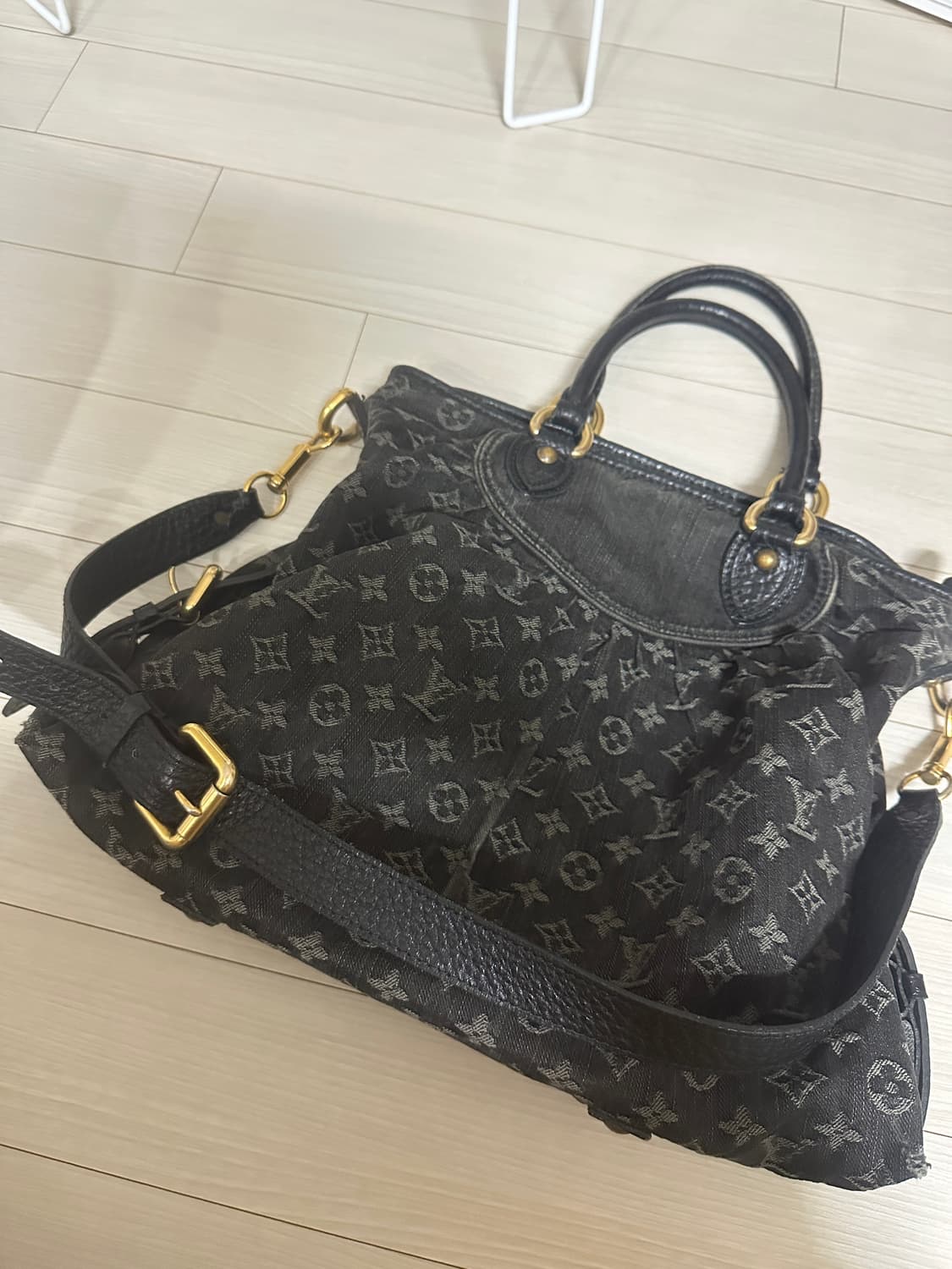 루이비통 빈티지 데님 모노그램 숄더백 블랙 상품이미지1