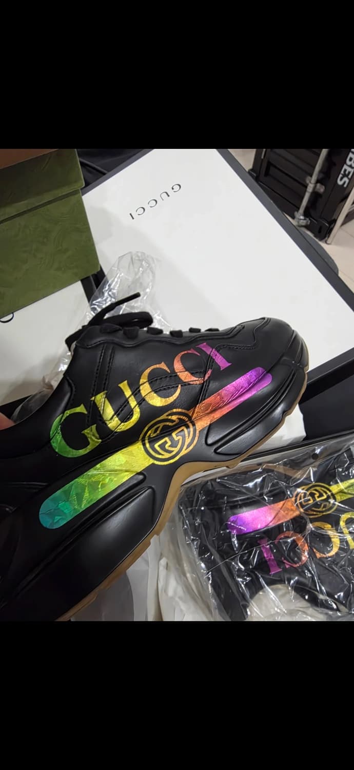 구찌 레인보우 로고 스니커즈 블랙 33띠로고 상품이미지3