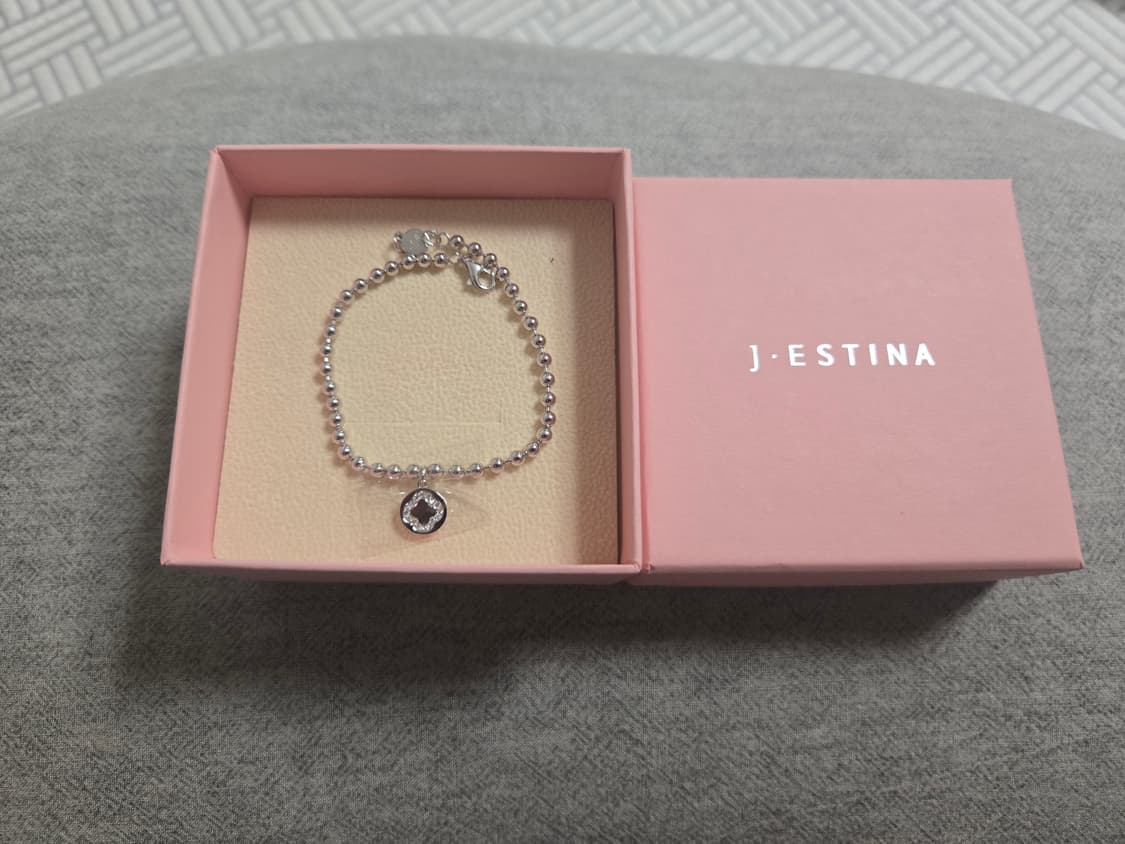 제이에스티나 클로비아 아이유 팔찌 상품이미지3