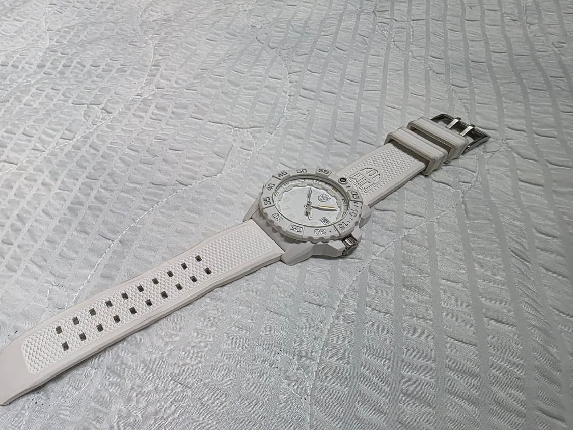 루미녹스 올제치 화이트 쿼츠 시계 LUMINOX watch 상품이미지4