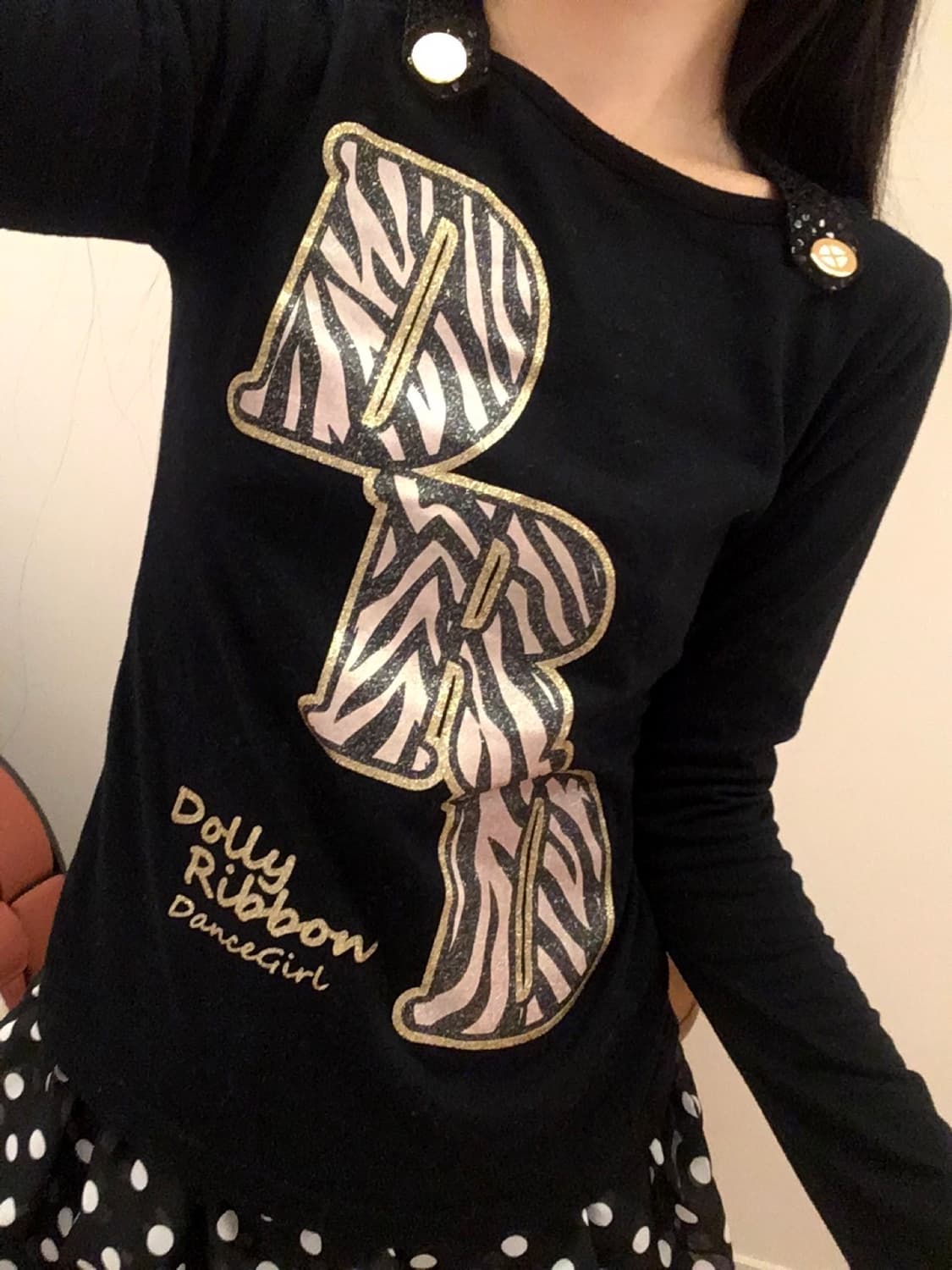 돌리리본 블랙 지브라 글리터 레터링 오네갸루 금장 탑 상품이미지8