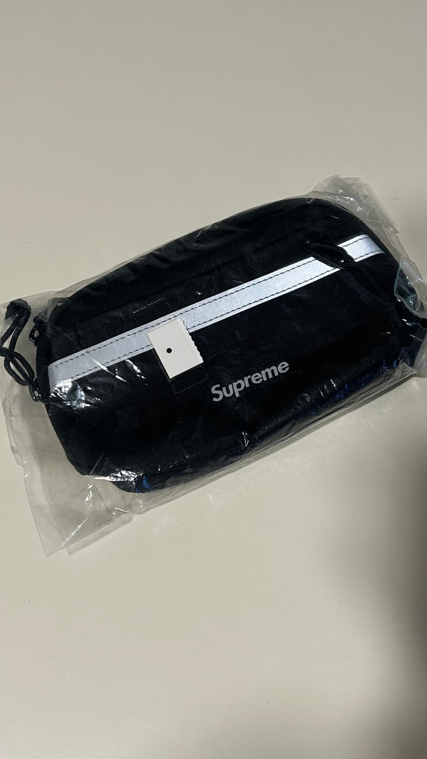 슈프림 미니사이드백 24FW 상품이미지2
