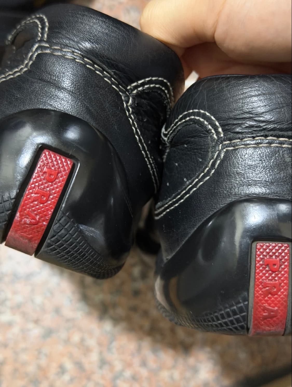 프라다 스포츠 가죽 스니커즈 상품이미지3