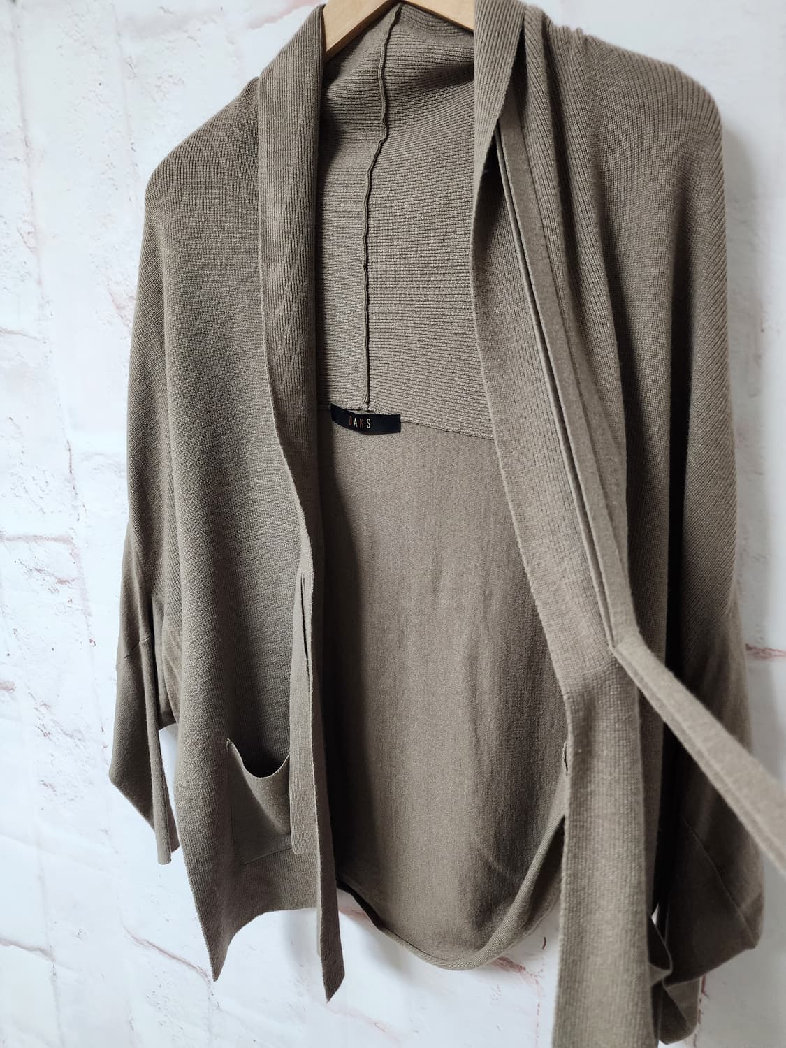 닥스 브라운 색상 니트 가디건 상품이미지9