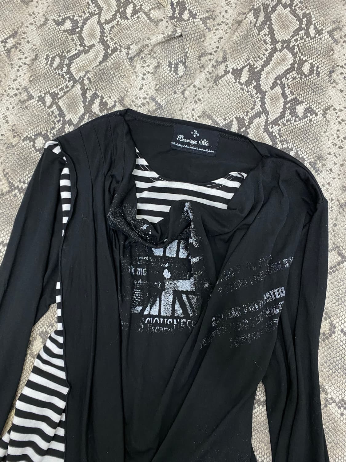 [Bernings sho]Stripe Layered Print Sleev 상품이미지4