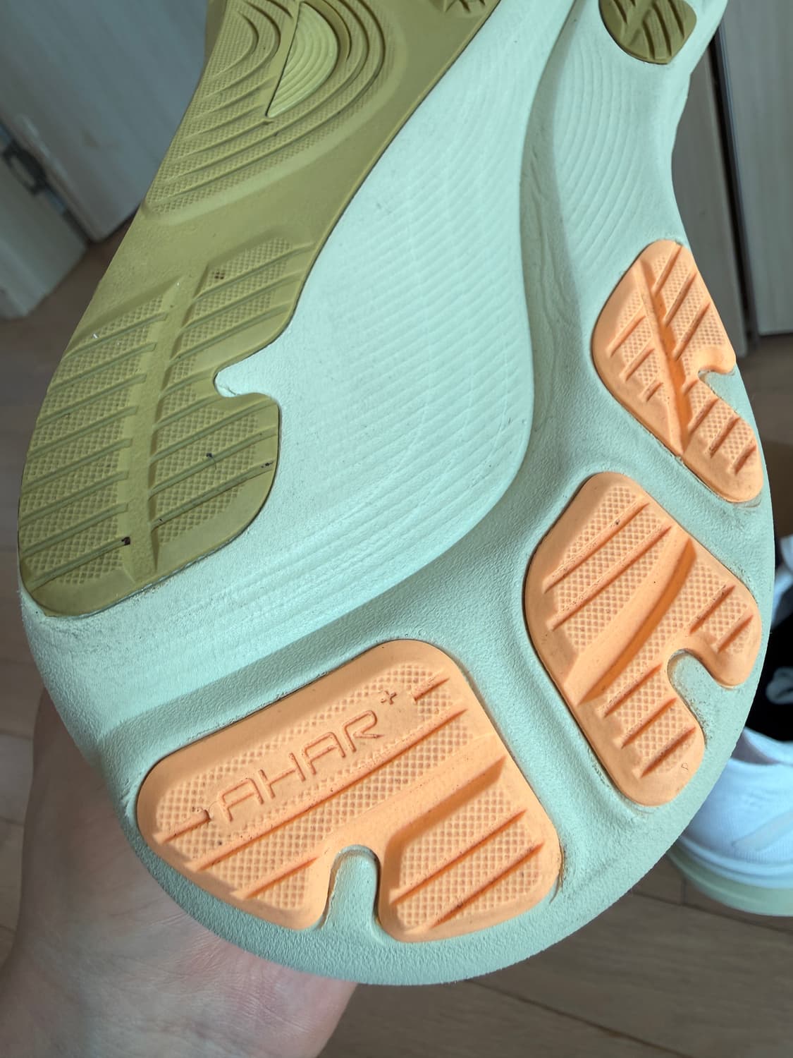 [300] 아식스 젤 카야노 32 4E 화이트 오렌지 글로우 상품이미지8