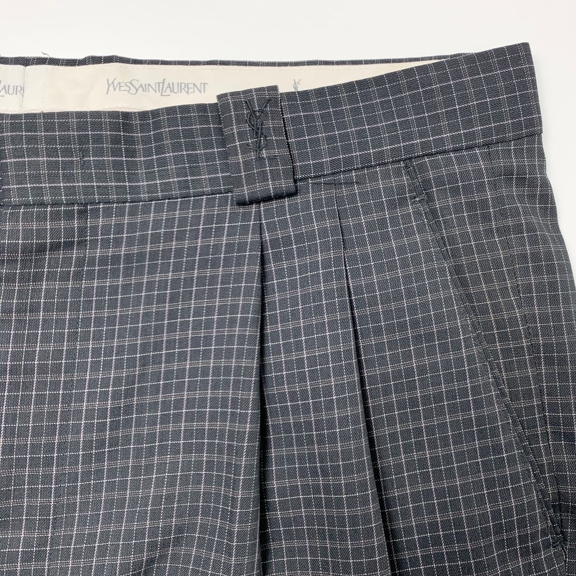 [33/정품] 입생로랑 투턱 남성 바지
 상품이미지2