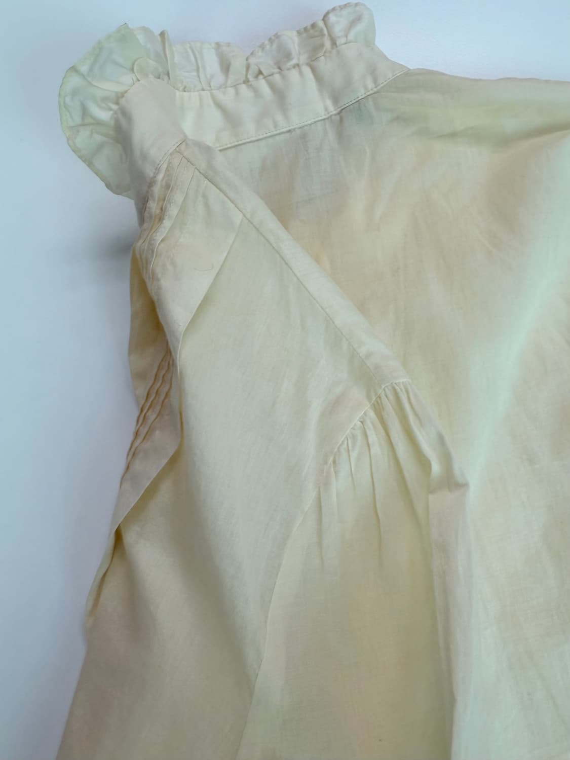 구찌 아이보리 프릴 블라우스 상품이미지7