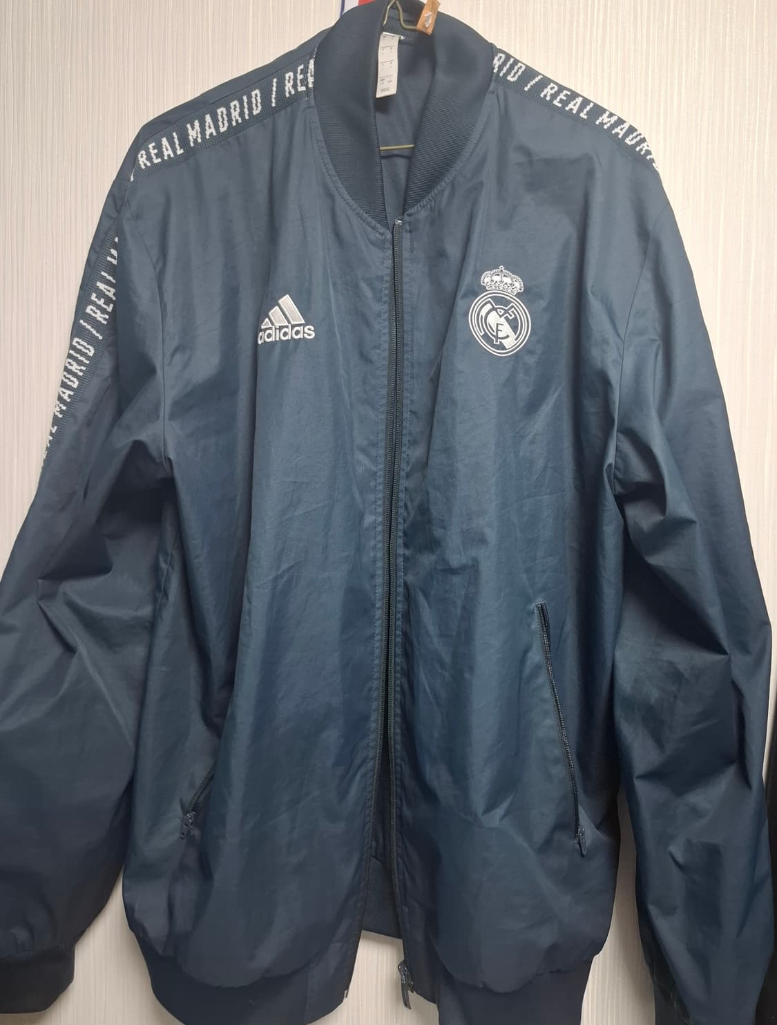 아디다스 레알마드리드 바람막이 트랙탑 상품이미지1