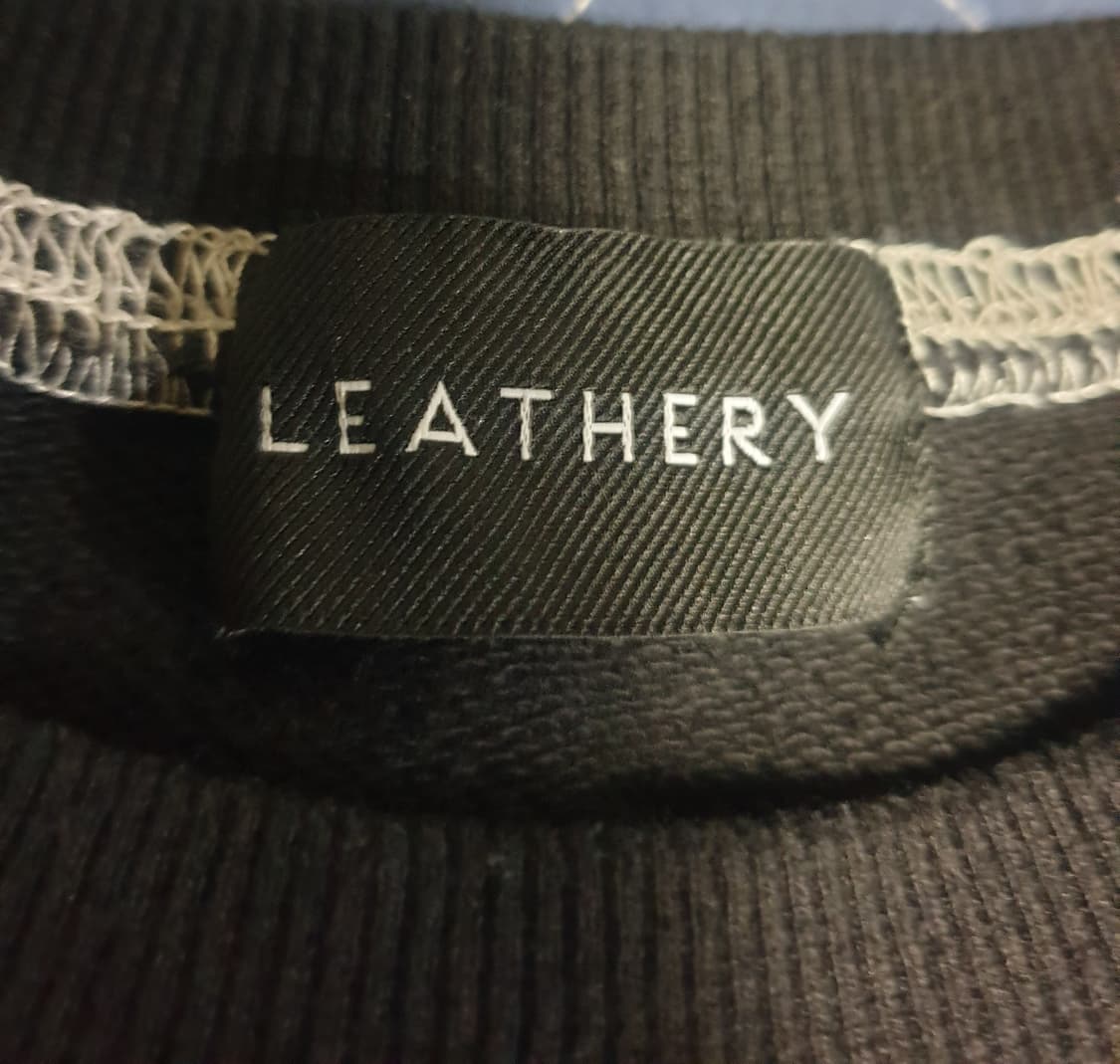 레더리 컷오프 라인 프린팅 맨투맨 블랙 (M) 상품이미지3