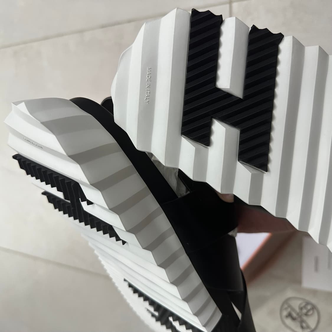 에르메스 일렉트릭 샌들 새상품  상품이미지3