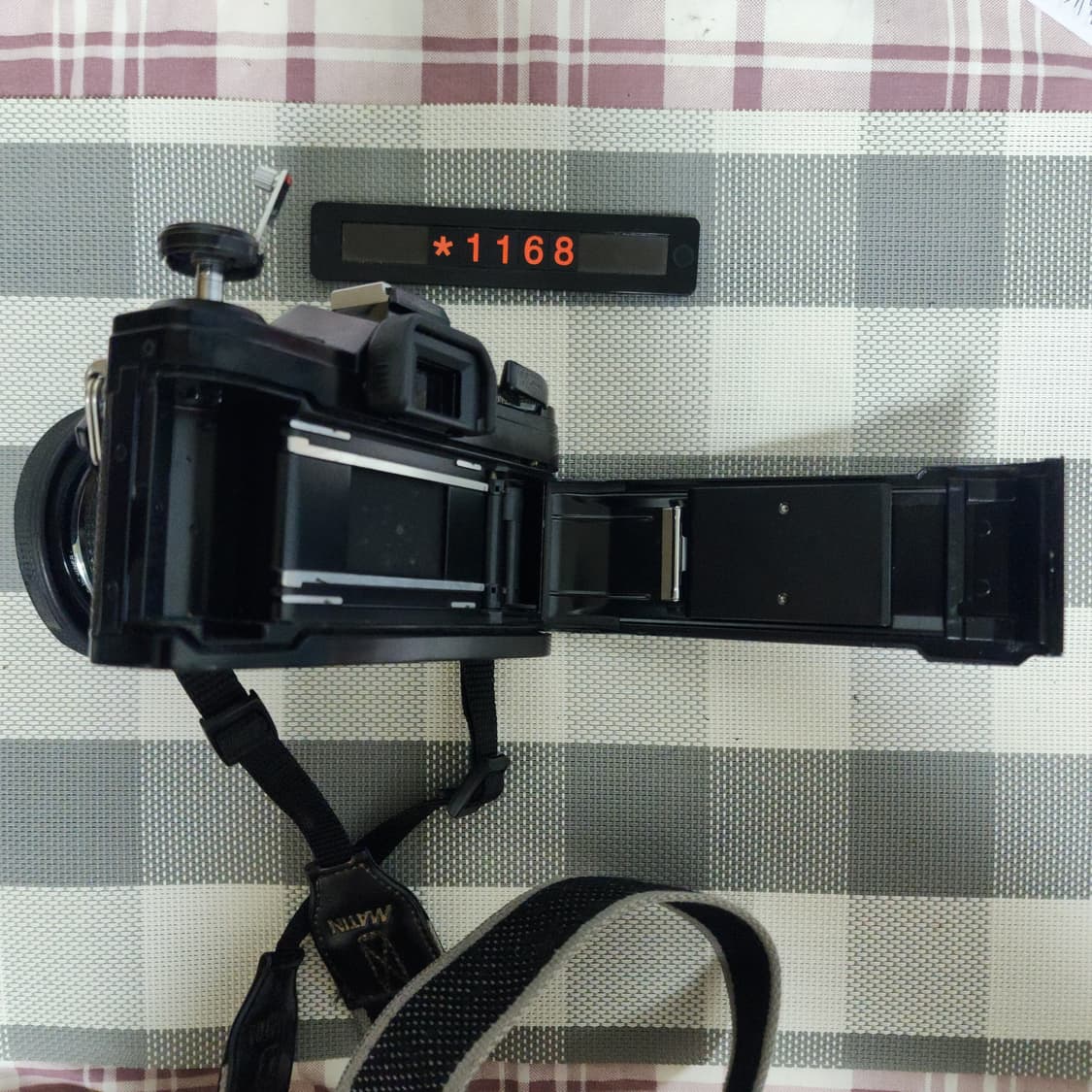 캐논 AE-1 필름카메라 블랙바디 1.4 단렌즈 케이스포함 상품이미지6