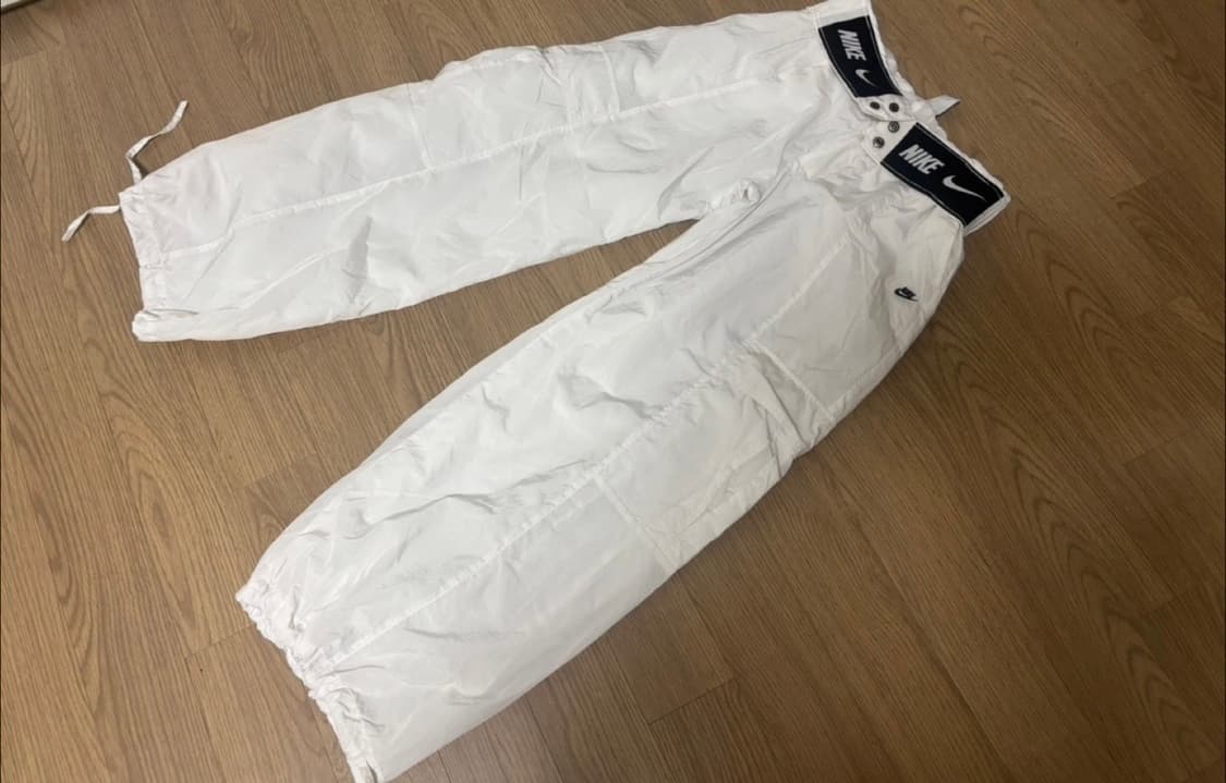 새상품급 나이키 신상 와이드핏 우븐 카고 하이웨이스트 조거팬츠 여성m 상품이미지2