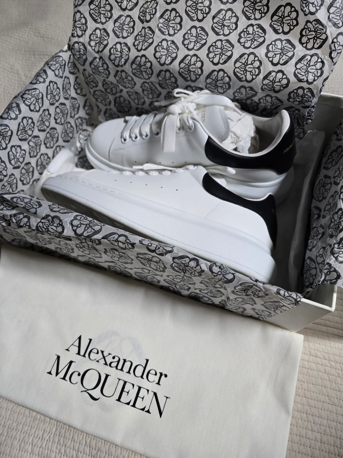 알렉산더 맥퀸 오버사이즈드 스니커즈 250~260mm EU40 상품이미지1