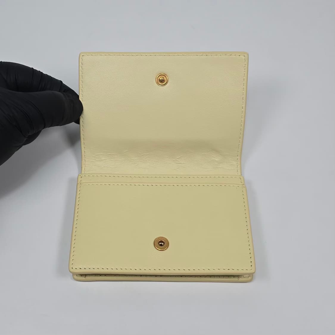 보테가베네타 인트레치아토 플랩 카드지갑 상품이미지8