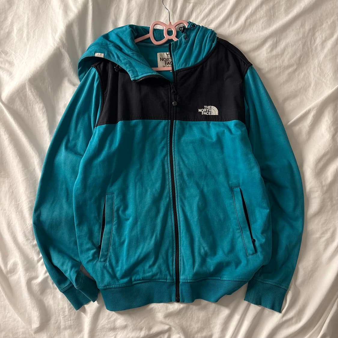 노스페이스 민트 블랙 배색 후드집업 상품이미지3