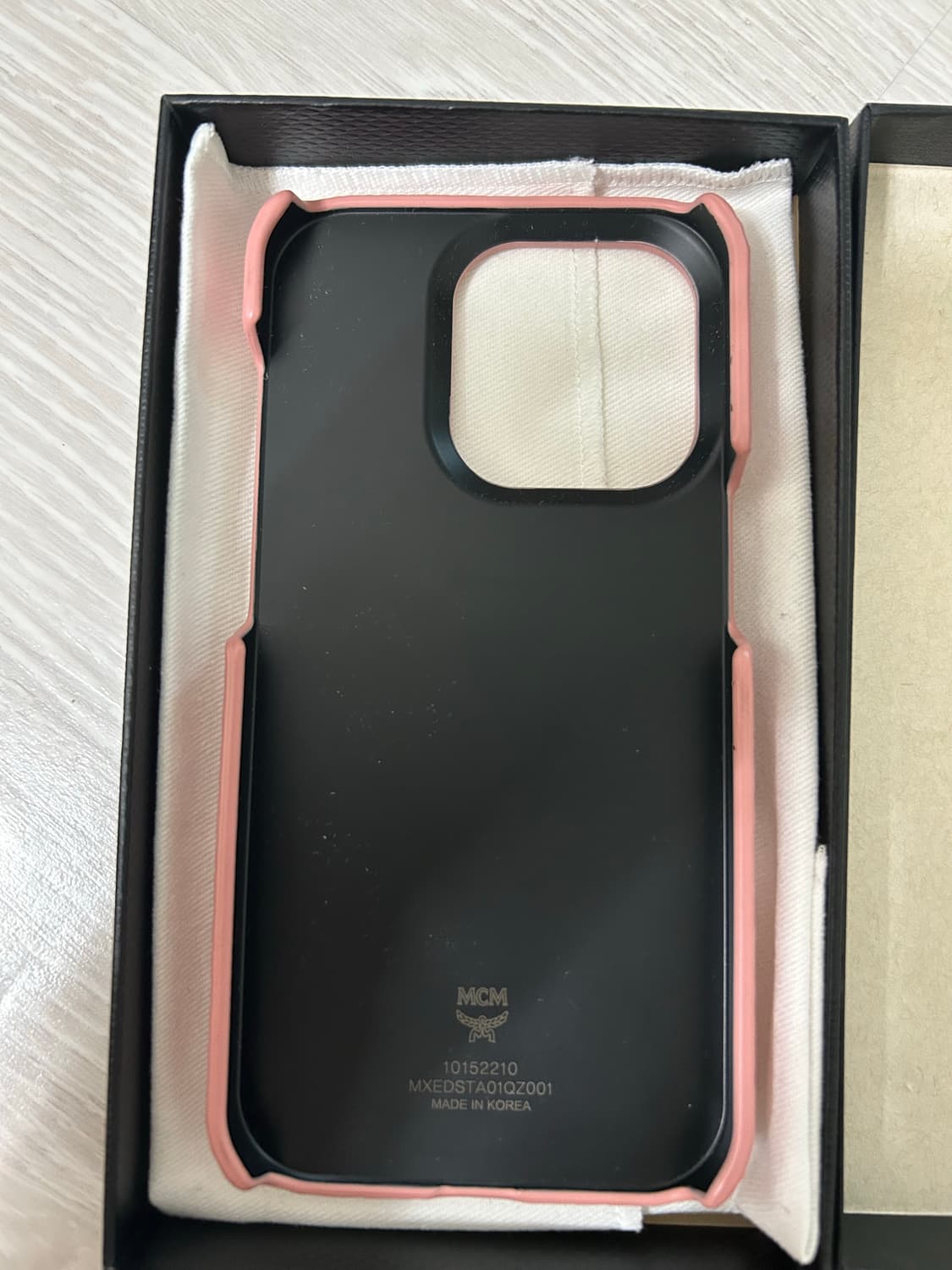 MCM 아이폰 14 프로 핸드폰 케이스 상품이미지2