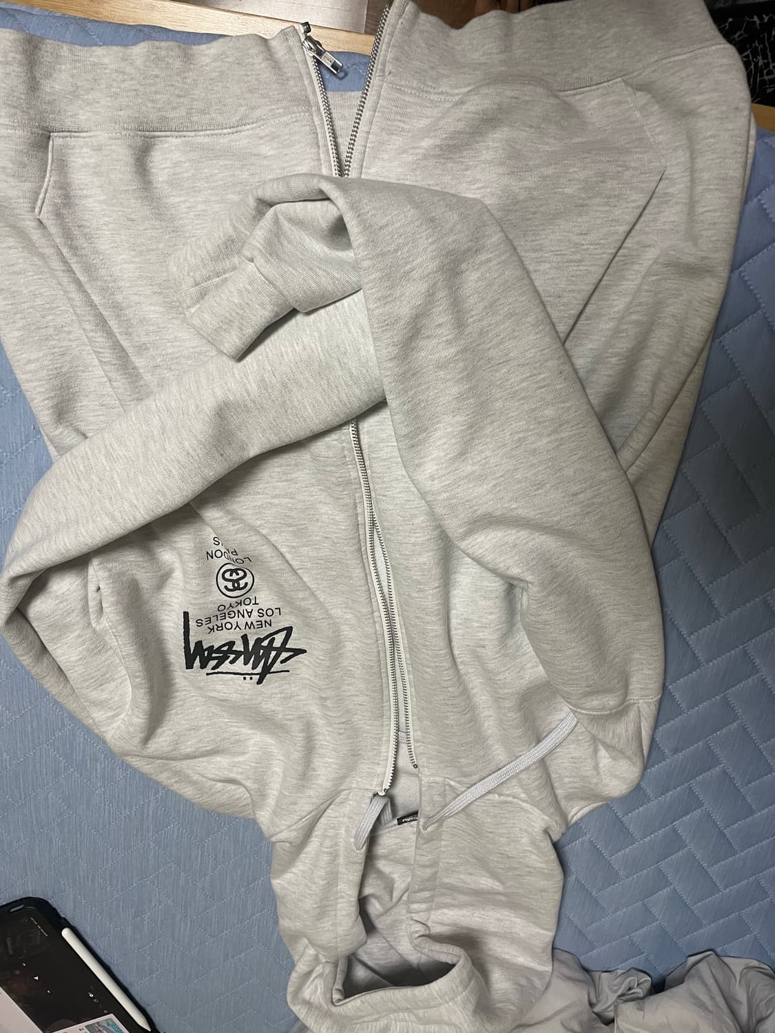 스투시 월드투어 후드집업 M (유일매물 단독사이즈!!) 상품이미지1