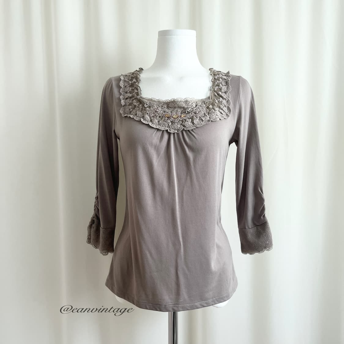 Axes Femme mute brown lace top 상품이미지2