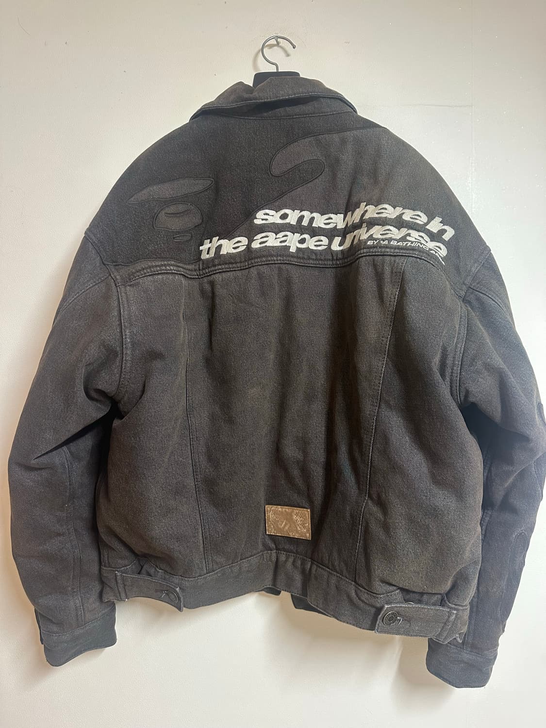 에이프 메인 자켓 브라운 24Fw L 상품이미지3