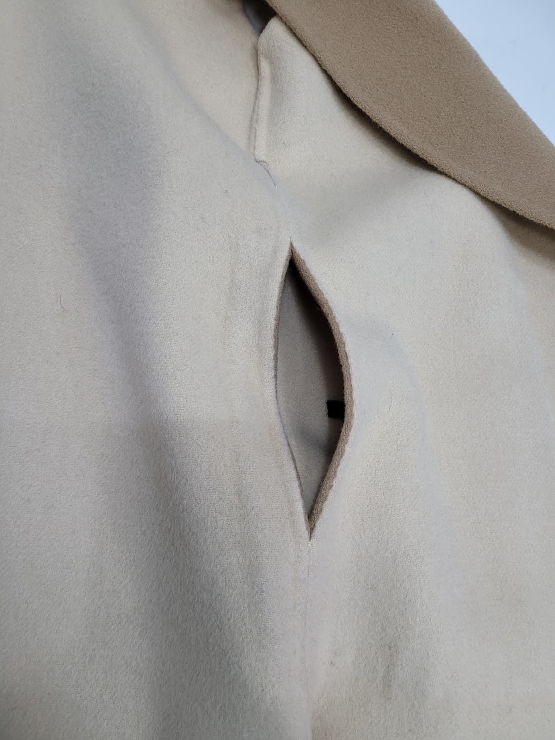 돌체 비타 리버시블 벨티드 울 베스트 / 여 FREE 베이지 브라운
 상품이미지5