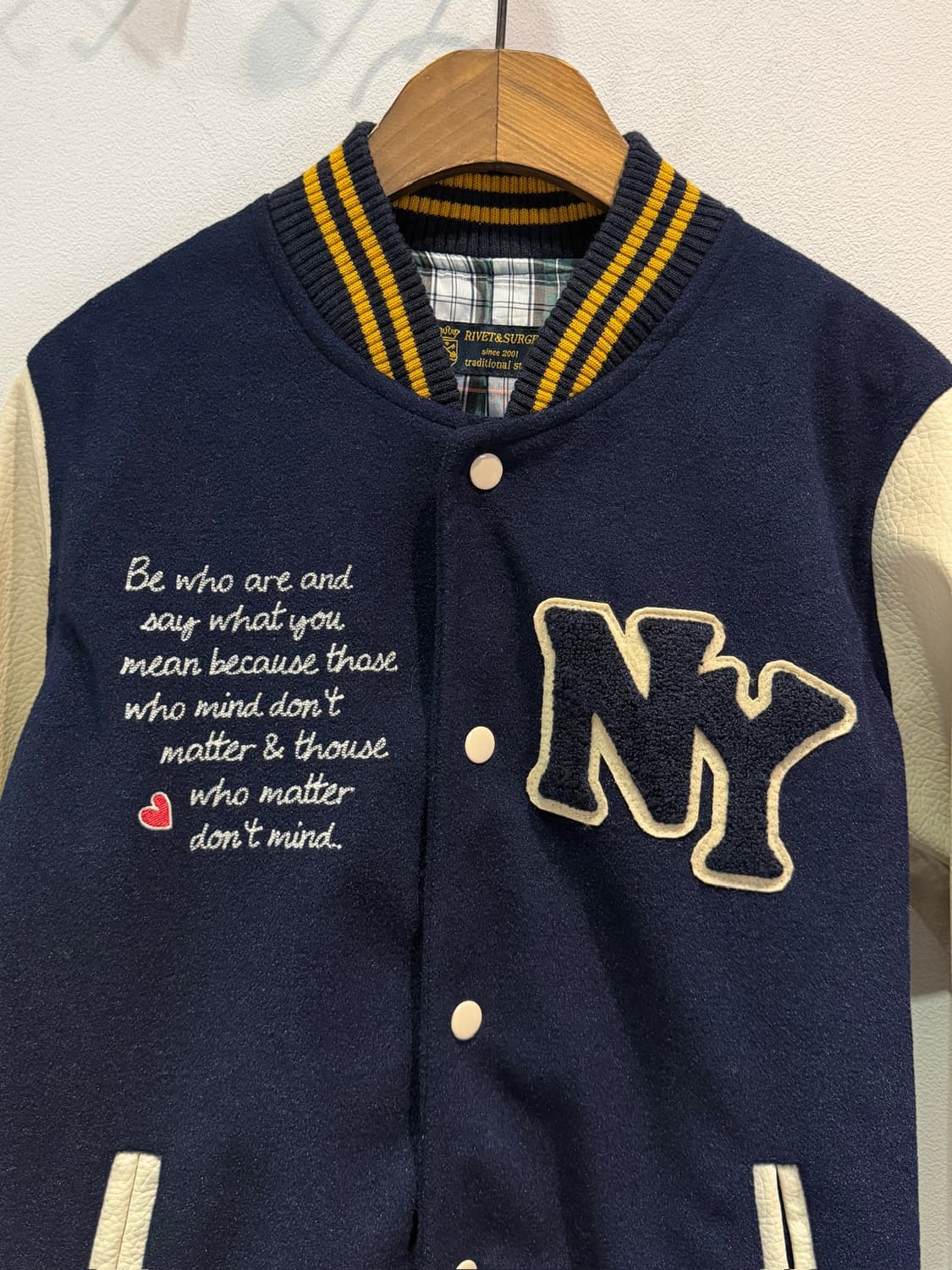 rivet&surge 바시티 자켓 상품이미지1