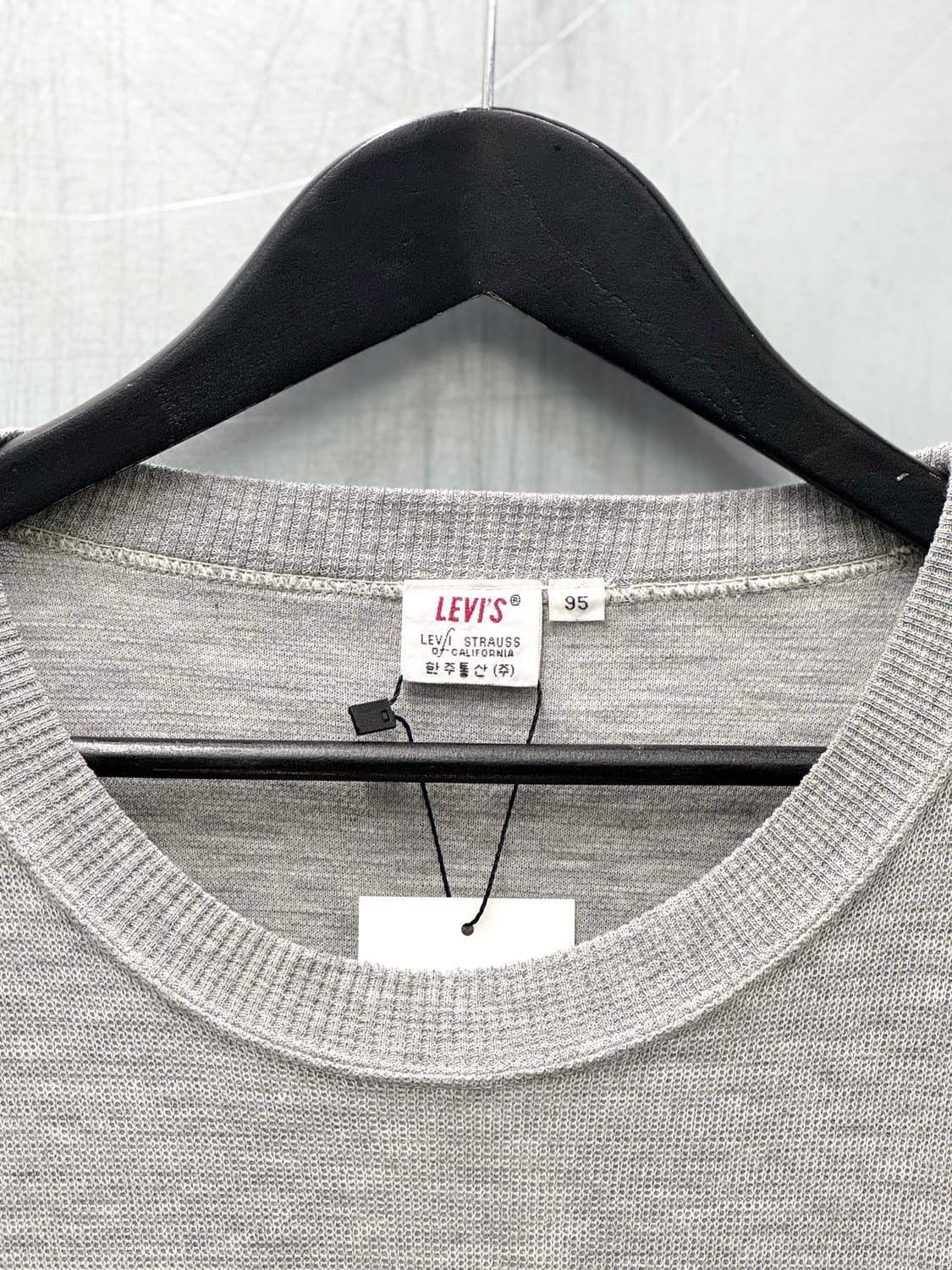 Levis 리바이스 그레이 컬러 도커스 그래픽로고 반소매 니트티셔츠 상품이미지6