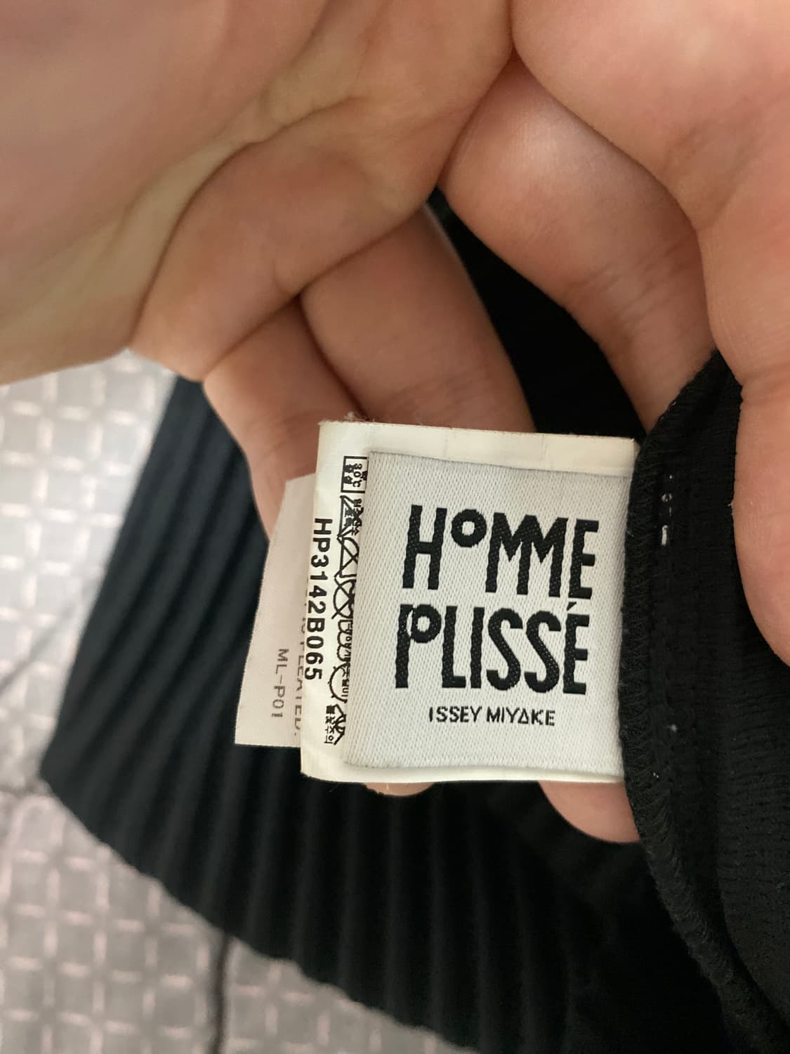 옴므플리세 베이직 카라티 블랙 4 상품이미지3