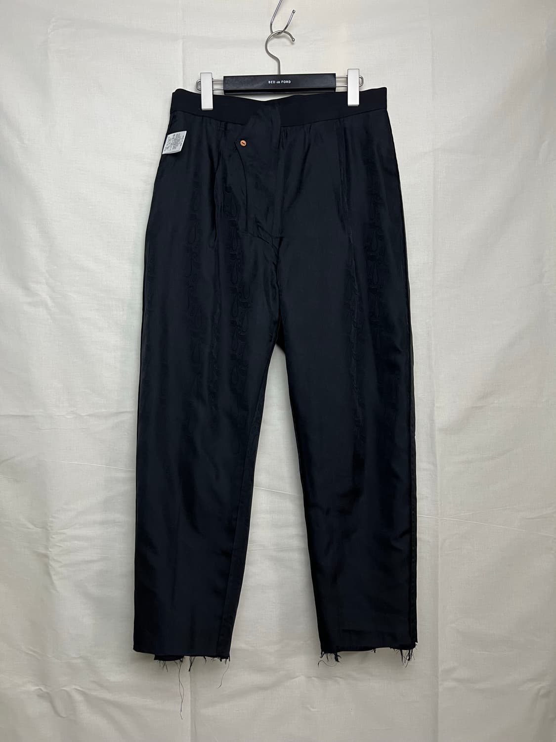 베드jw포드 19SS 실버 브로치 디테일 팬츠 상품이미지4