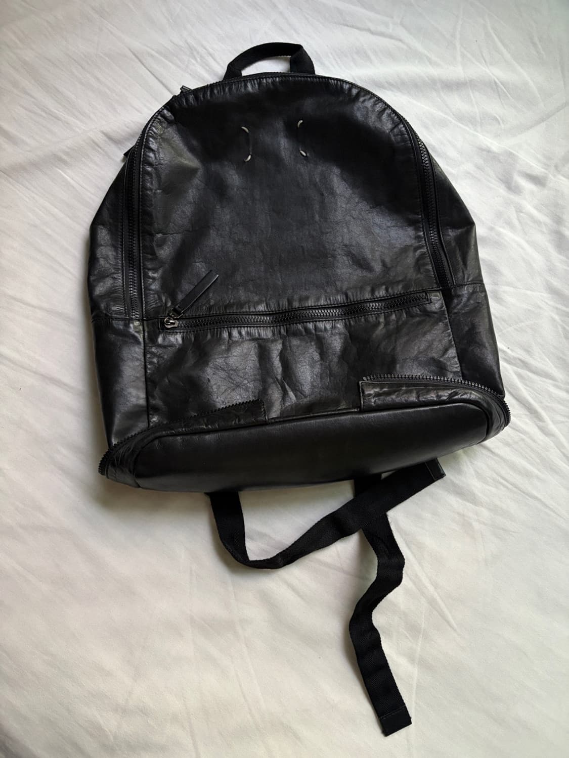 메종 마르지엘라 스티치 레더 백팩 블랙 가방 Maison Margiela 상품이미지1