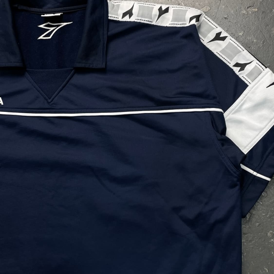 105 디아도라 올드스쿨 사이드라인 유니폼  상품이미지2