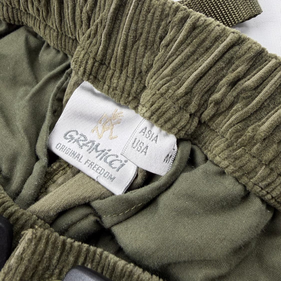 그라미치 루즈테이퍼드 코듀로이 팬츠 올리브 상품이미지4