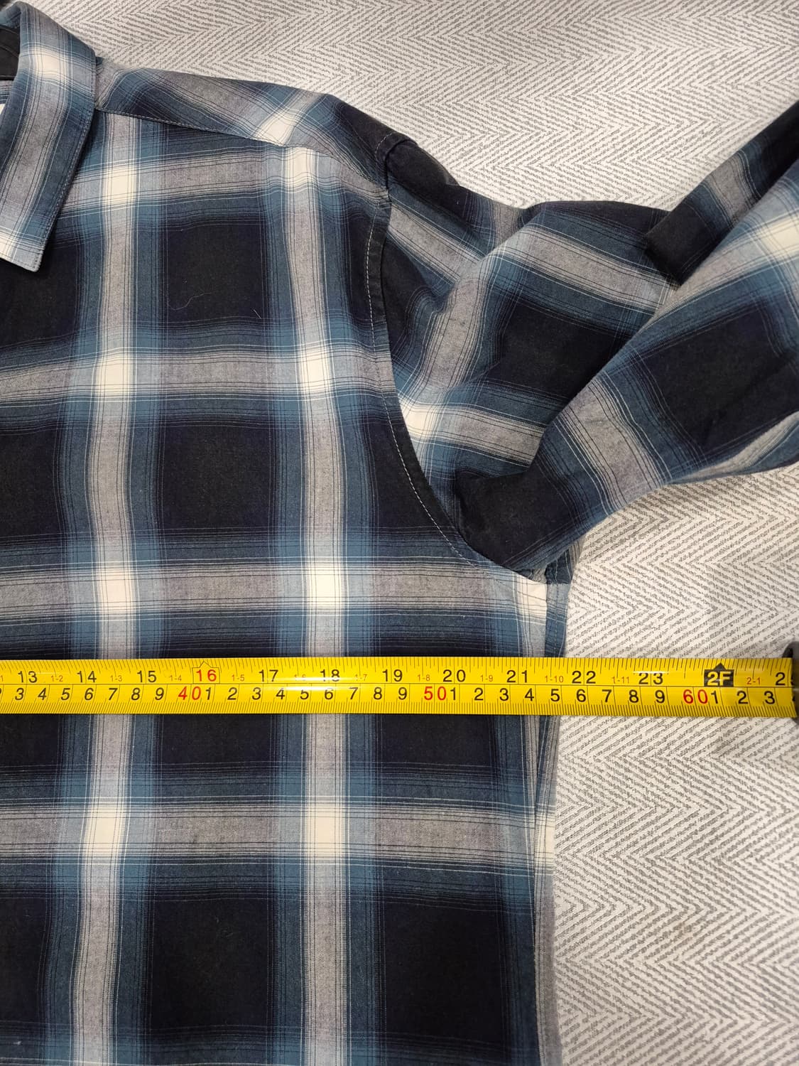 생로랑 14시즌 블루/블랙 타탄 체크 셔츠 남성 100~105사이즈 상품이미지8