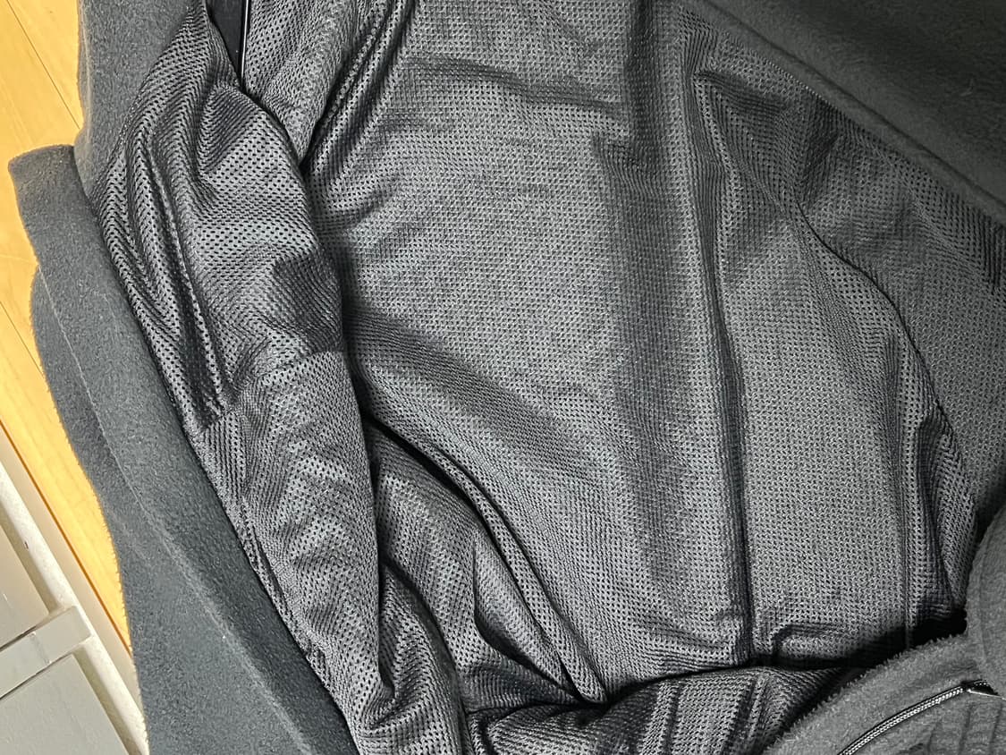 발렌시아가 후리스 검정 상품이미지6