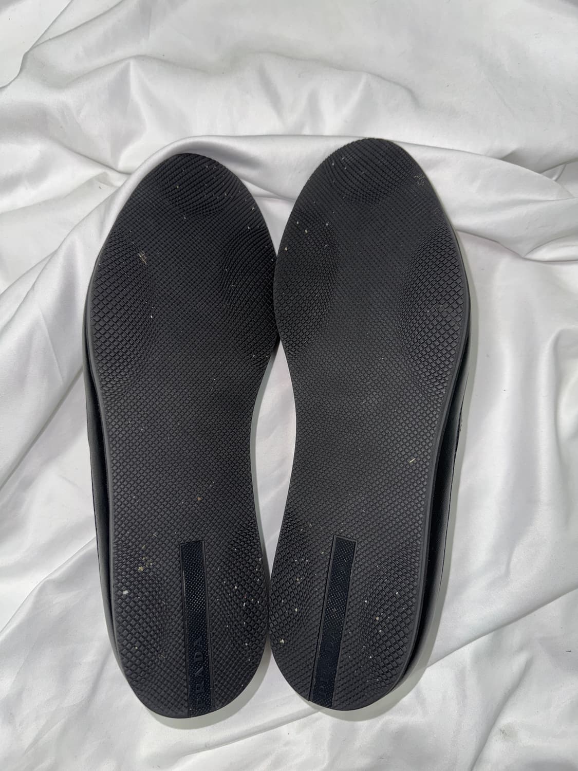 프라다 나파 레더 슬립온 상품이미지4