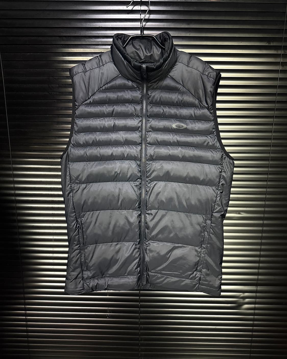 오클리 경량 패딩 조끼 베스트 집업 고프코어 런닝 S 하이넥 카라 블랙 상품이미지2