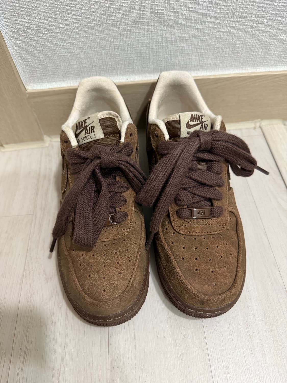 나이키 에어포스 235 카카오 와우 초코포스 상품이미지1