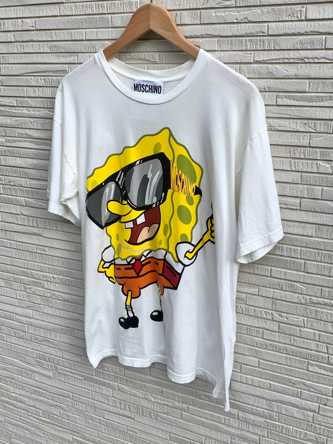 모스키노 x 스폰지밥 반팔 티셔츠 상품이미지2